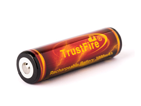 Accumulateur Li-Ion Trustfire TF18650 18650 3000mAh 3.7 - 2.3C Décharge max - Protégé - Neuf